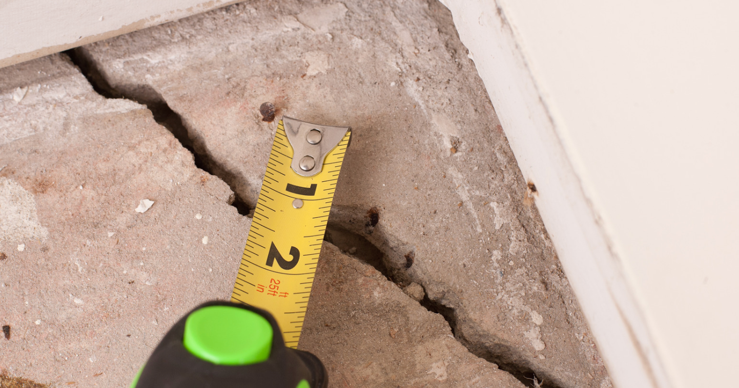 measuring the drop in a home's foundation