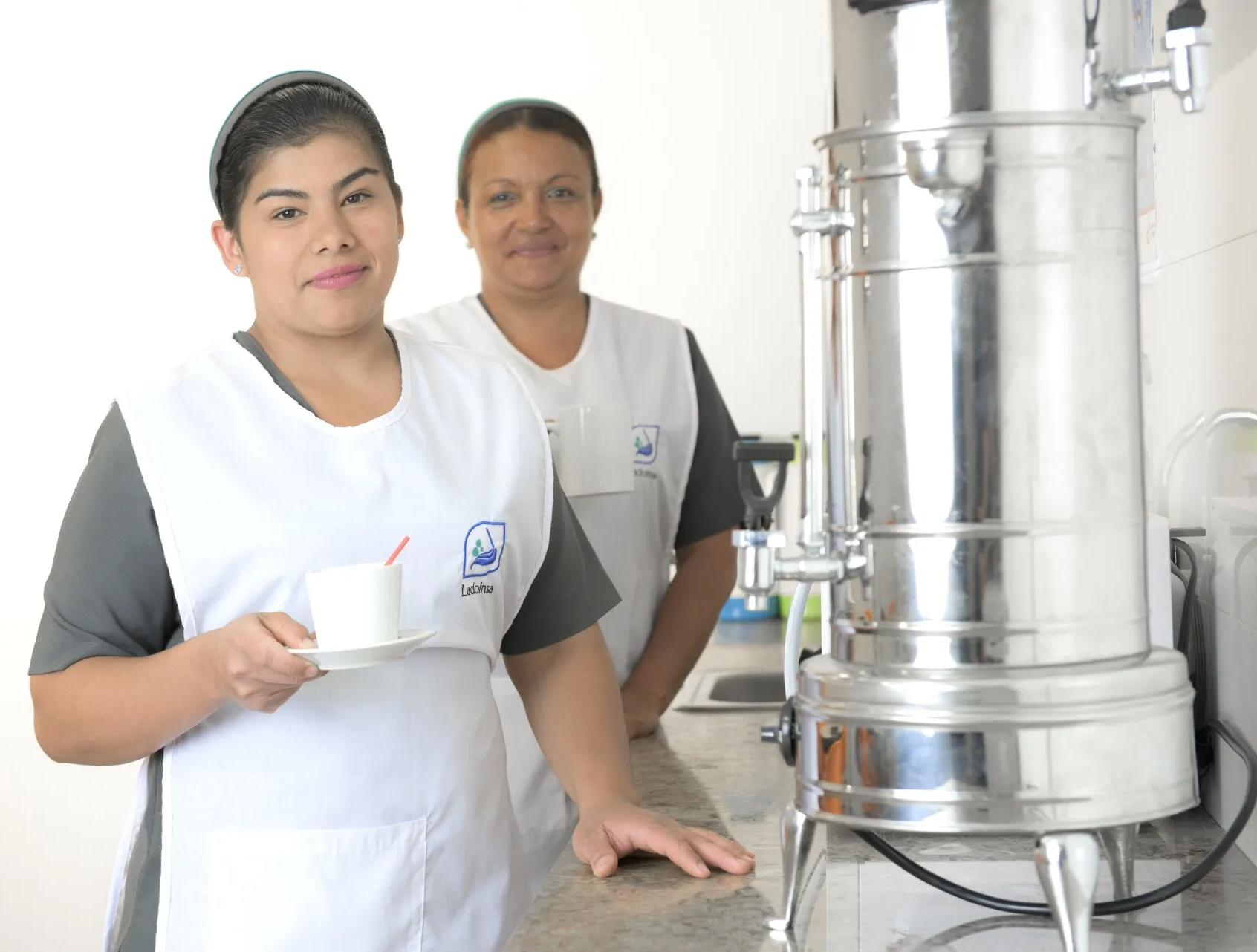 trabaja con nosotros