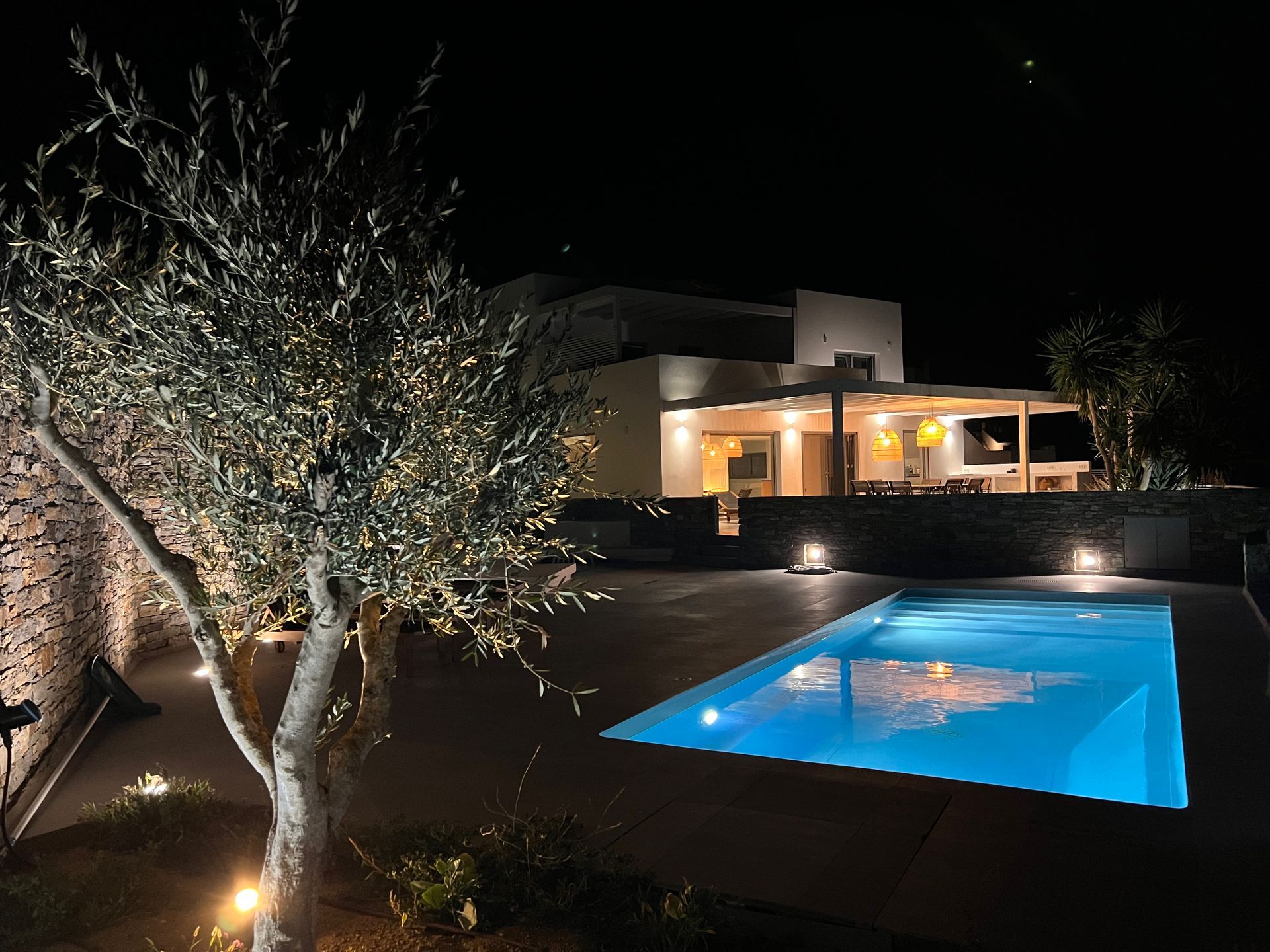 kyparissi-villa pool night view