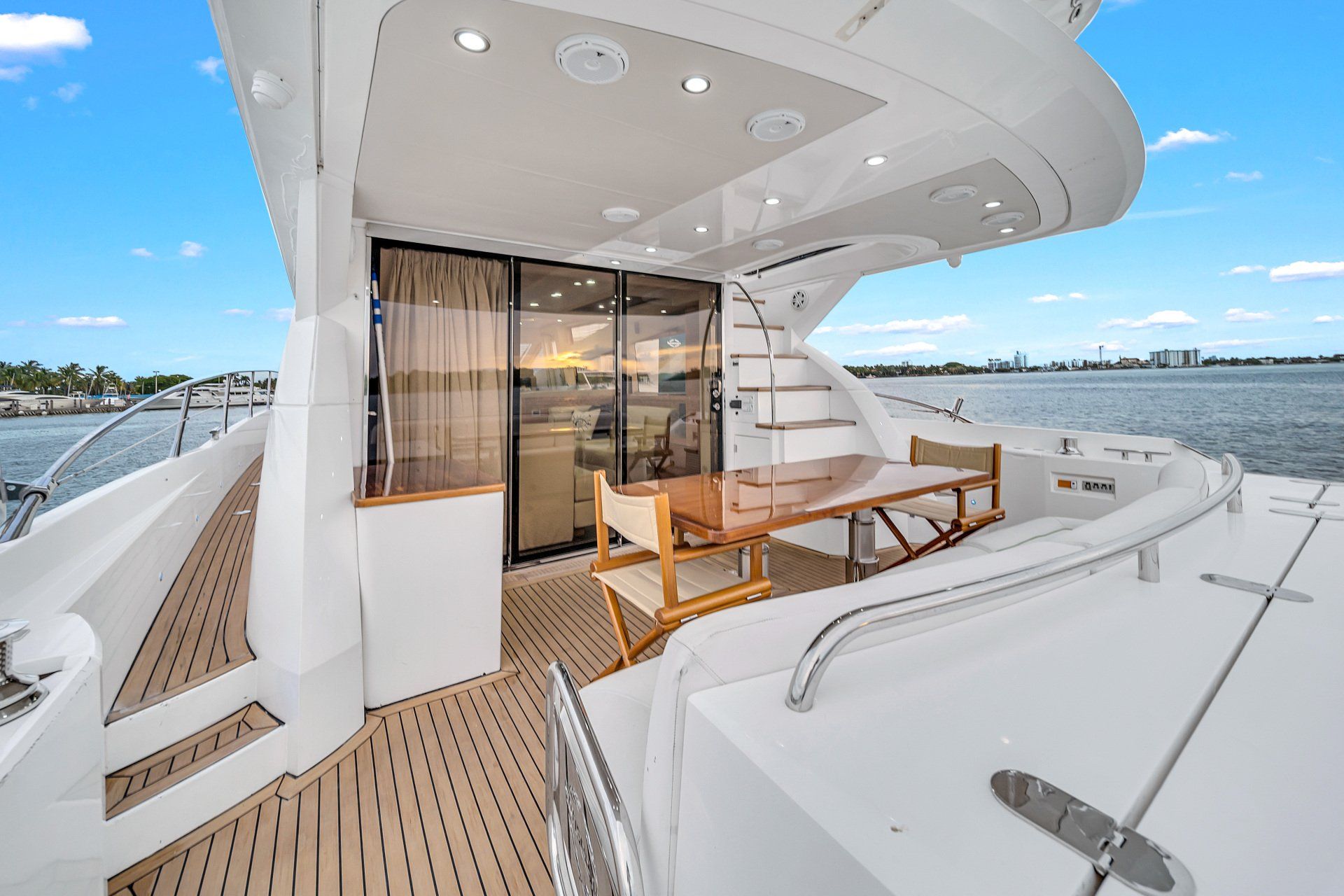 luxury yacht for rent miami