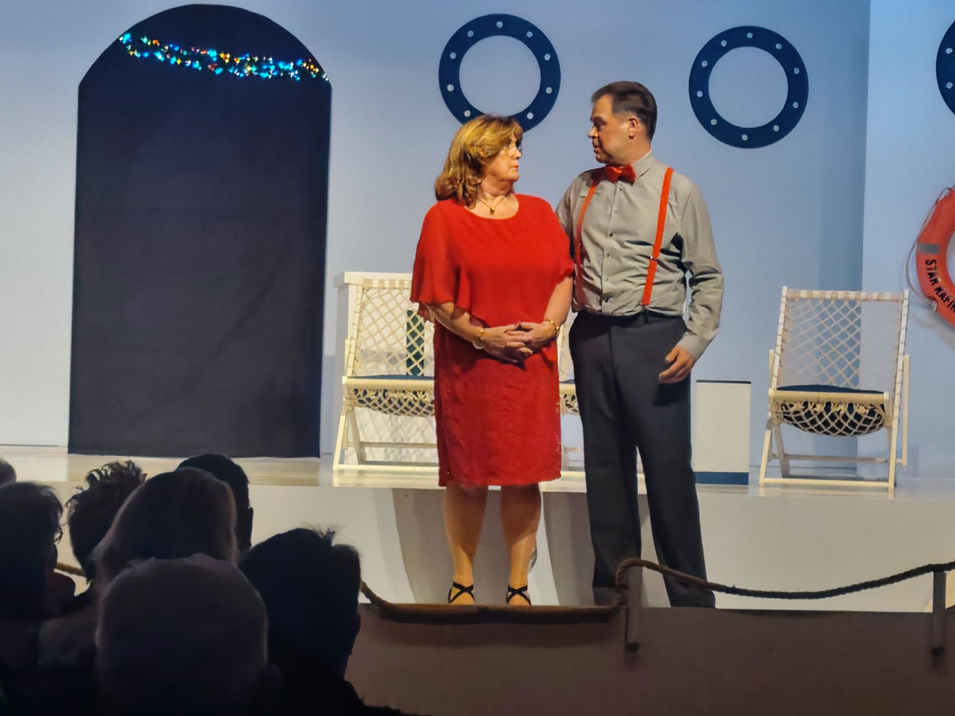 Alle hens aan dek: Dus jij vindt een cruise leuk?! Ik vind er geen reet aan!