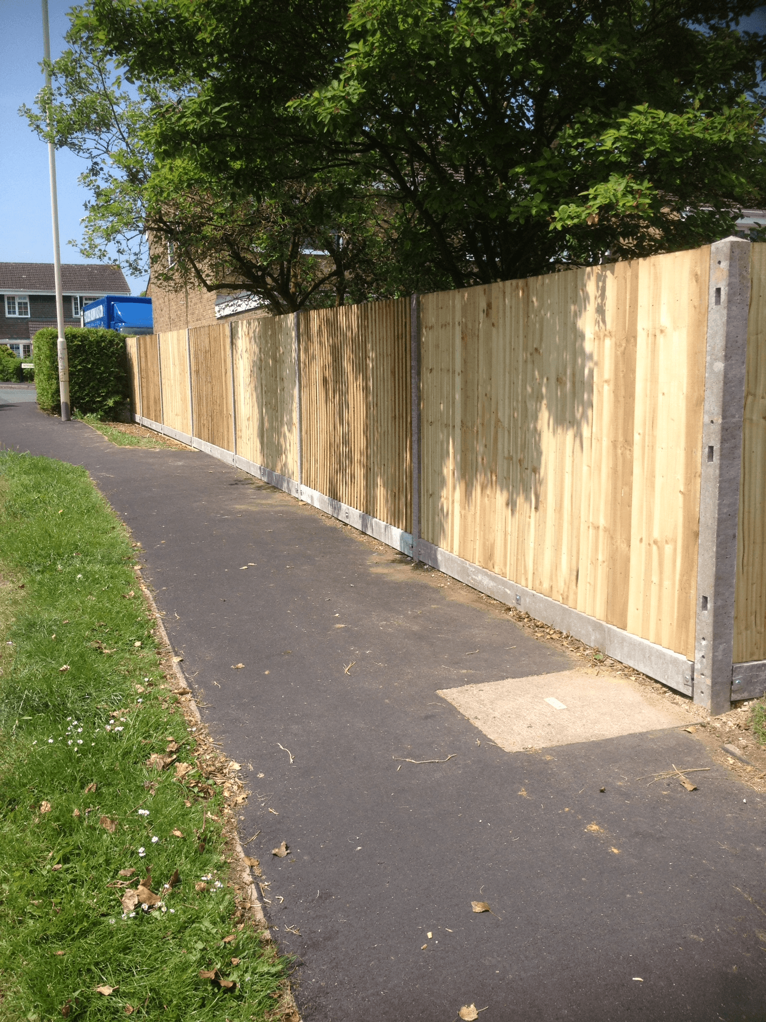 close board fencing