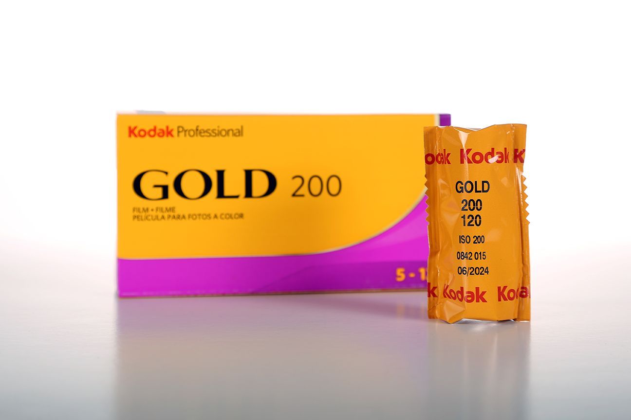 Kodak Gold 200 120 film