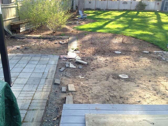 Backyard of the House with Grass – West Springfield, MA – Rolandini Brothers Masonry