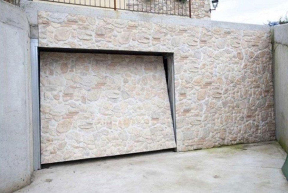 Portone color pietra