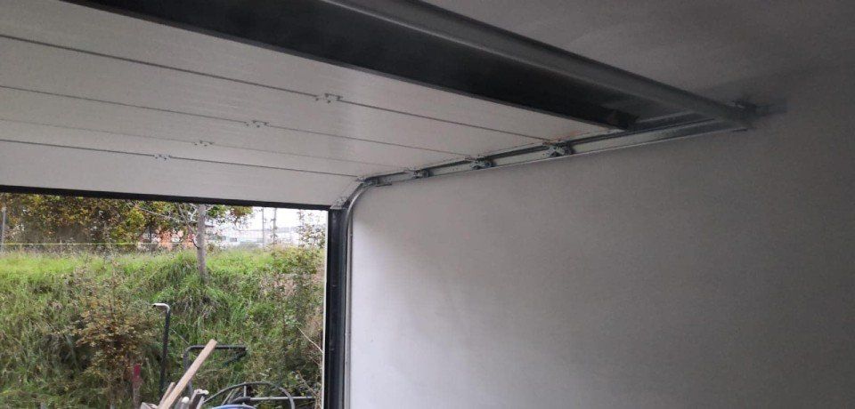 Portone avvolgibile aperto