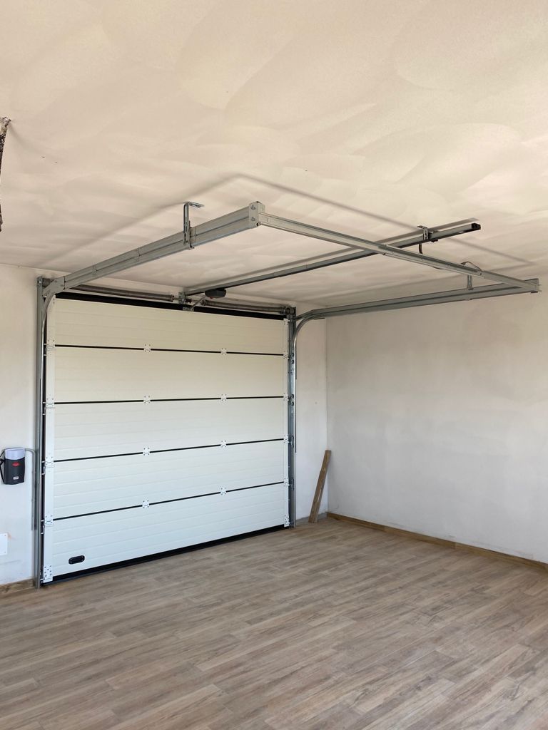 portone sezionale interno