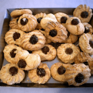 biscotti con marmellata di more