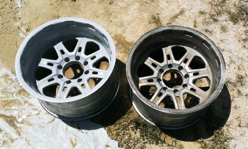 Two wheels are sitting next to each other on the ground