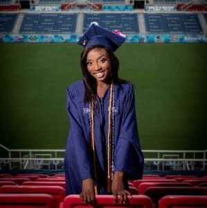 Odjeenie Jean-Louis Headshot