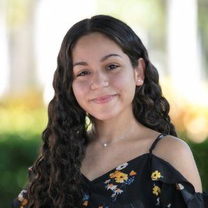 Raquel L. Nieves Headshot