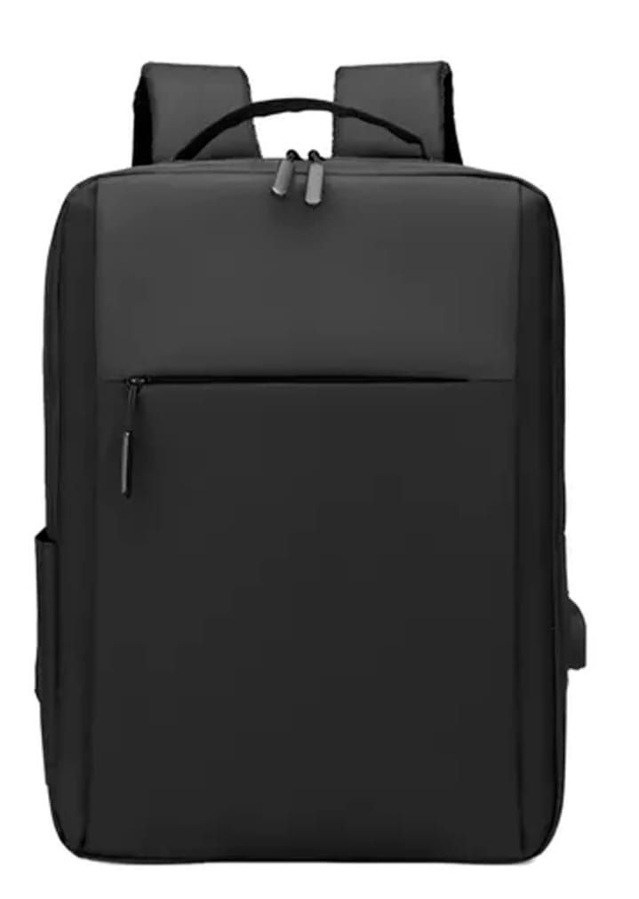 Mochila rectangular negra con dos compartimentos con cremallera y puerto de carga USB.