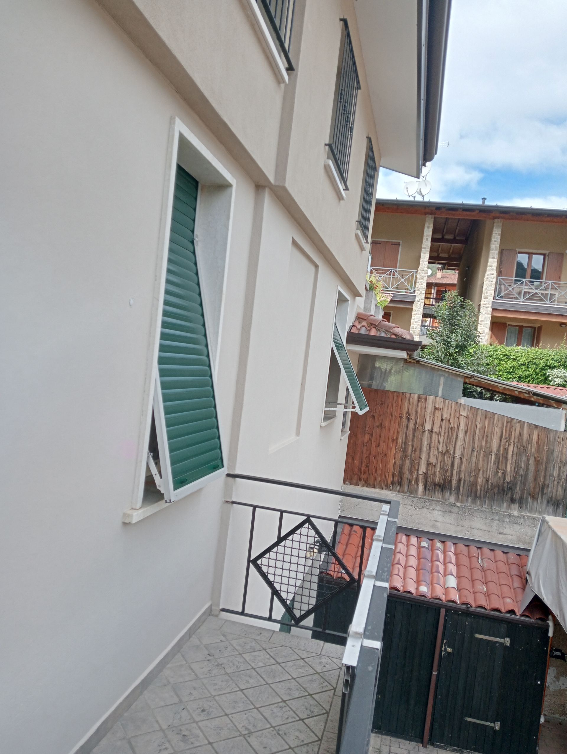 TAPPARELLE E PERSIANE