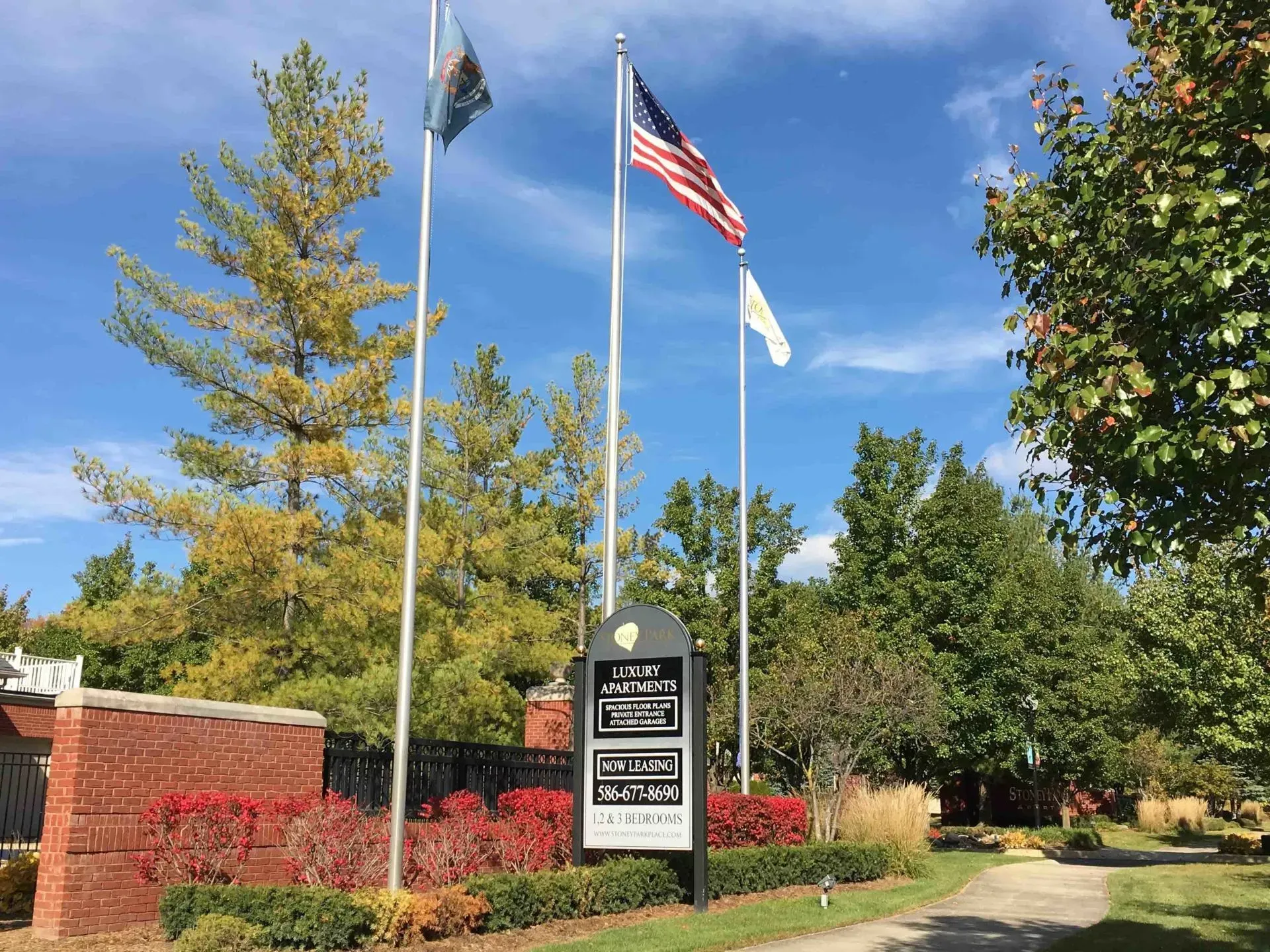 Stoney Park Place Entrance Photo