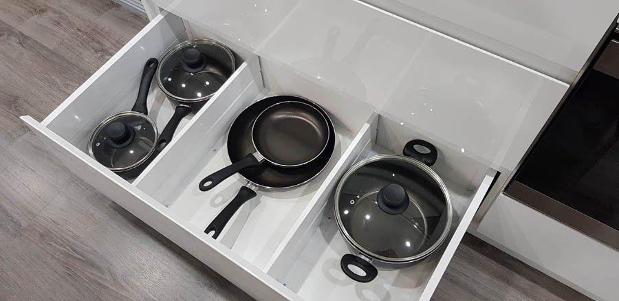 pots and pan oraniser