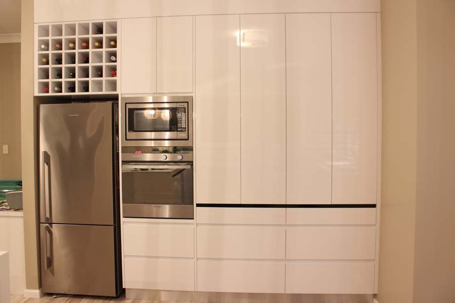 white contemporary cabinets