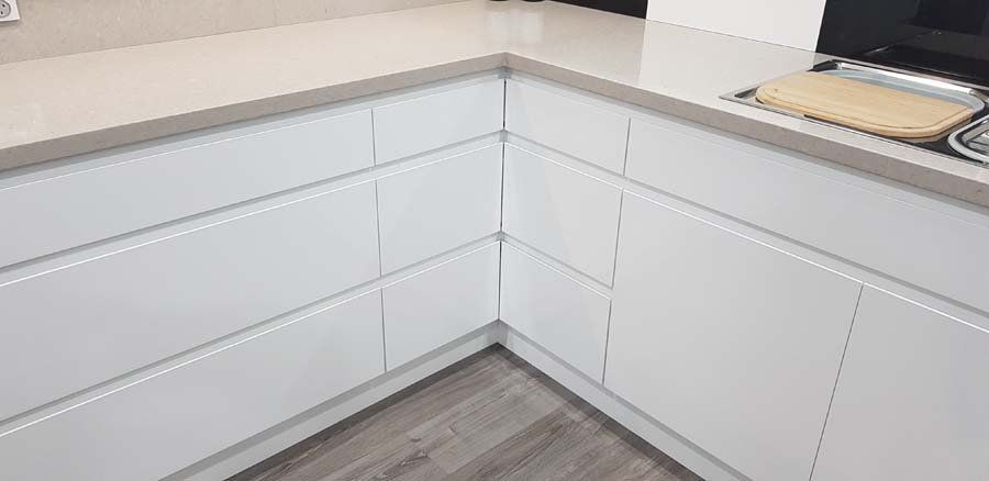 corner drawer closed