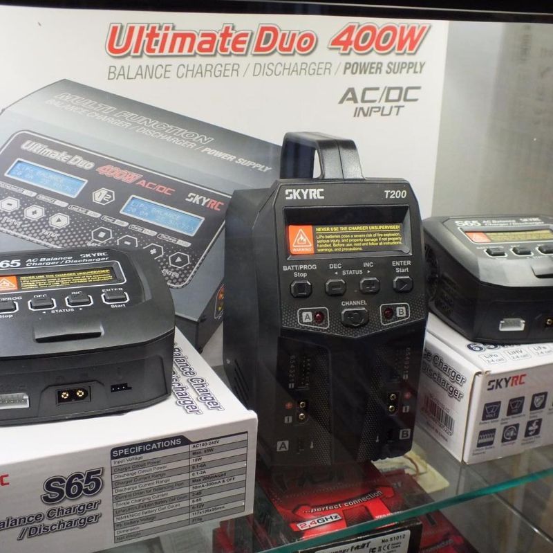 Caricatore di alimentazione per modellismo