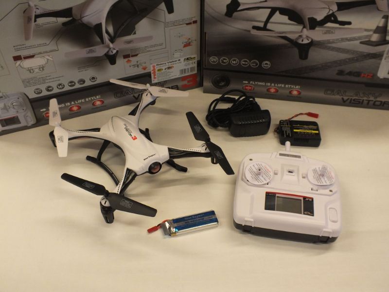 Un drone con comando a distanza