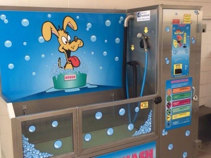 A Machine that Has a Picture of A Dog on It — Whitsunday Wash In Bowen, QLD