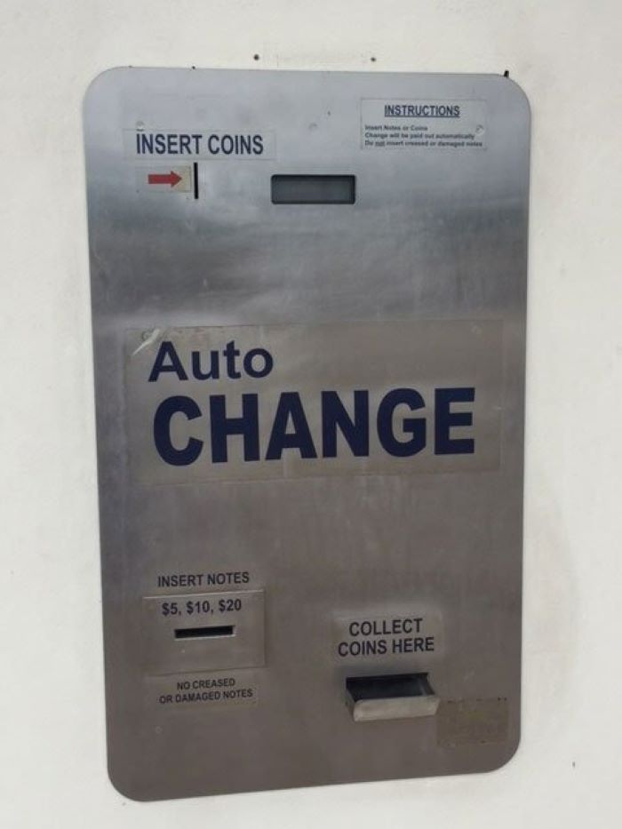 A Coin Machine that Says Auto Change on It — Whitsunday Wash In Bowen, QLD