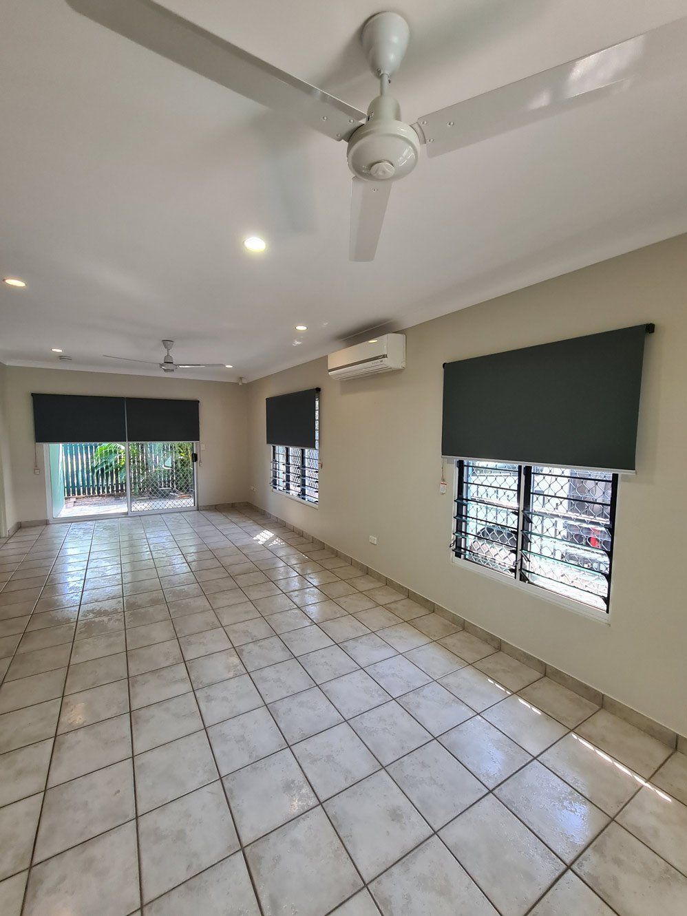 Empty Air Conditioned Room — Blinds Installation in Winnellie, NT