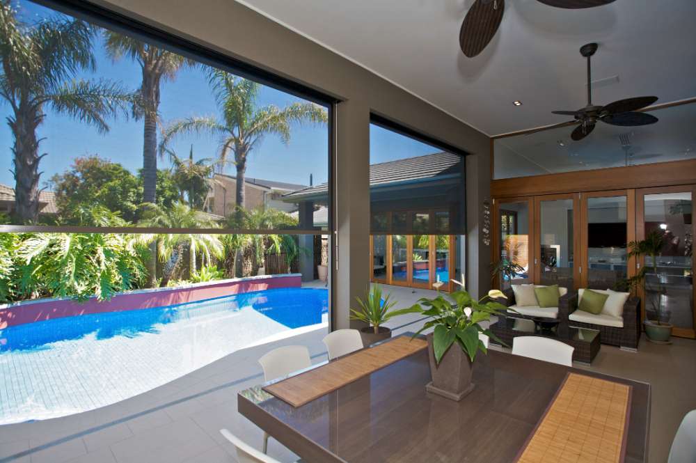 Reception and Pool  — Zipscreen in Winnellie, NT