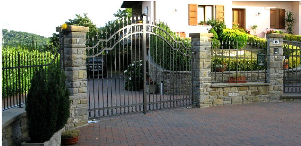 cancello automatico in ferro