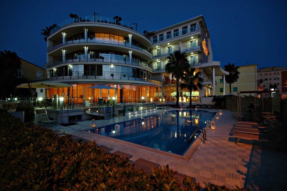 vista notturna Mediterraneo hotel