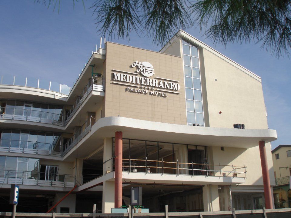 Mediterraneo hotel finestre in vetro