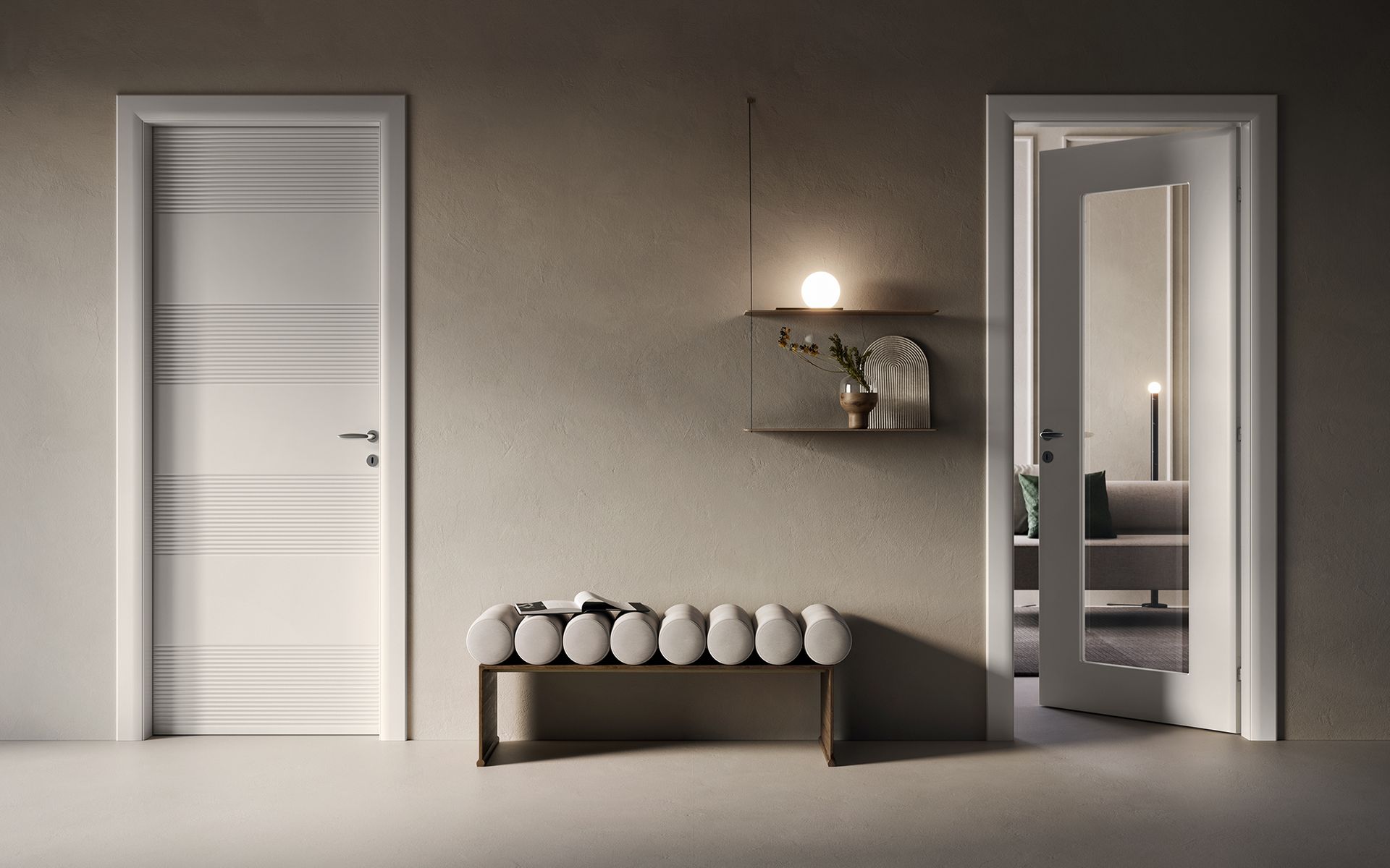 Due porte interne bianche, panca, mensola a muro con decorazioni e una parete dai toni neutri.