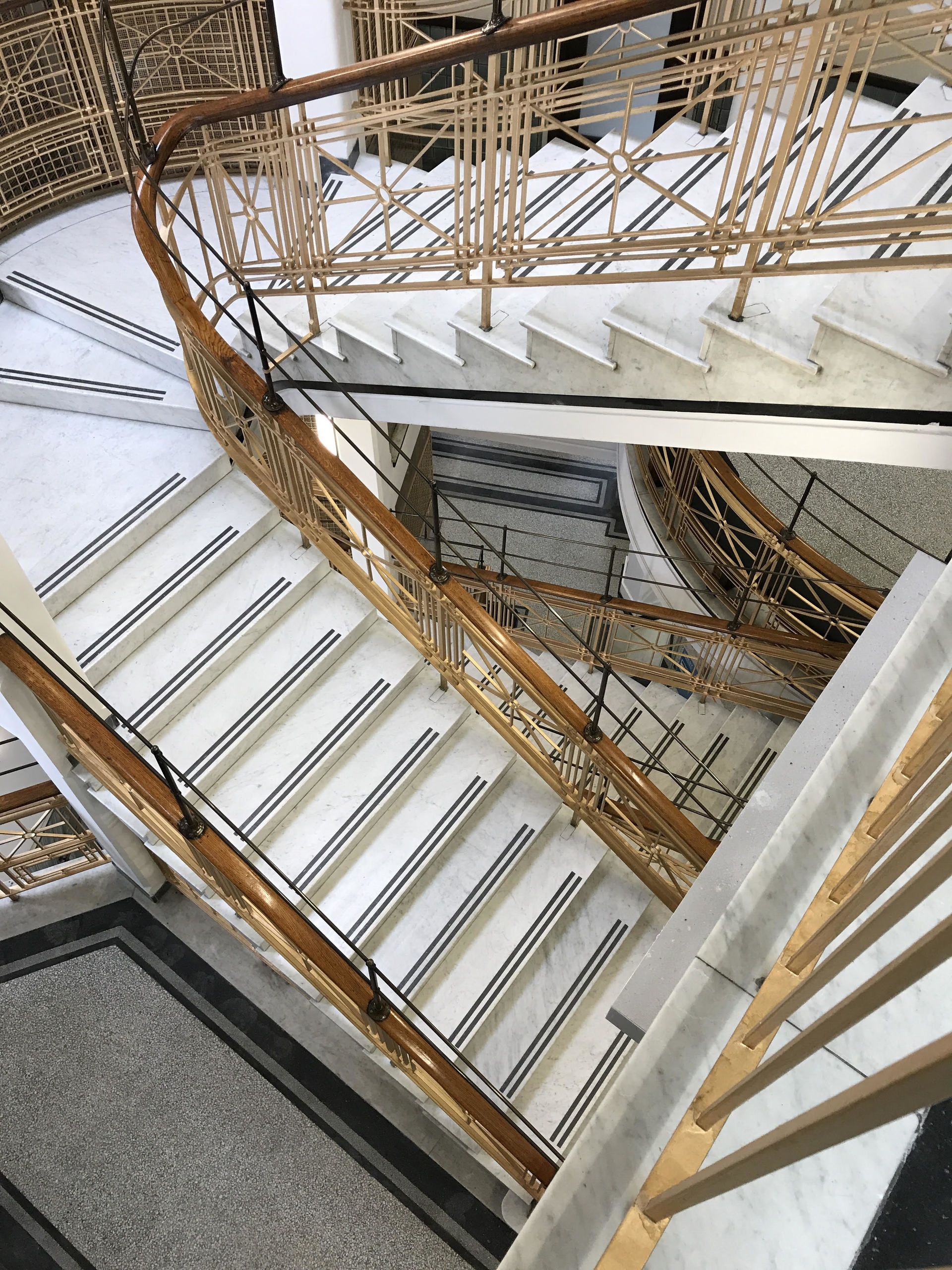 Marble staircase installtion