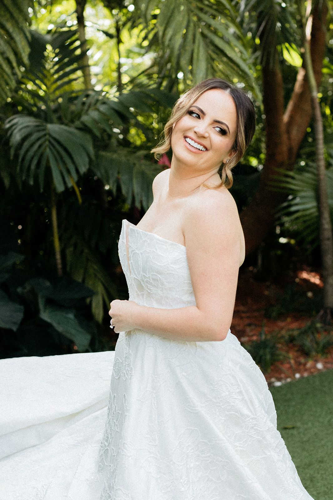 Alison Delamota in her wedding dress Alison Delamota in her wedding dress