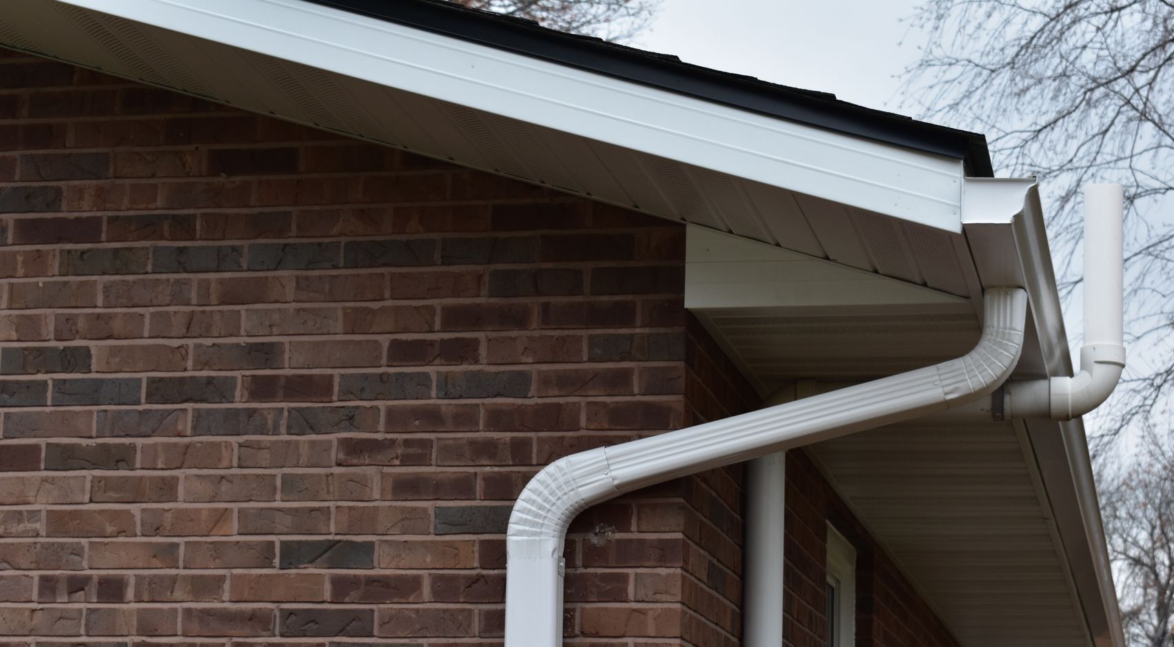 Photo of seamless gutters installed by Fast Track Contracting