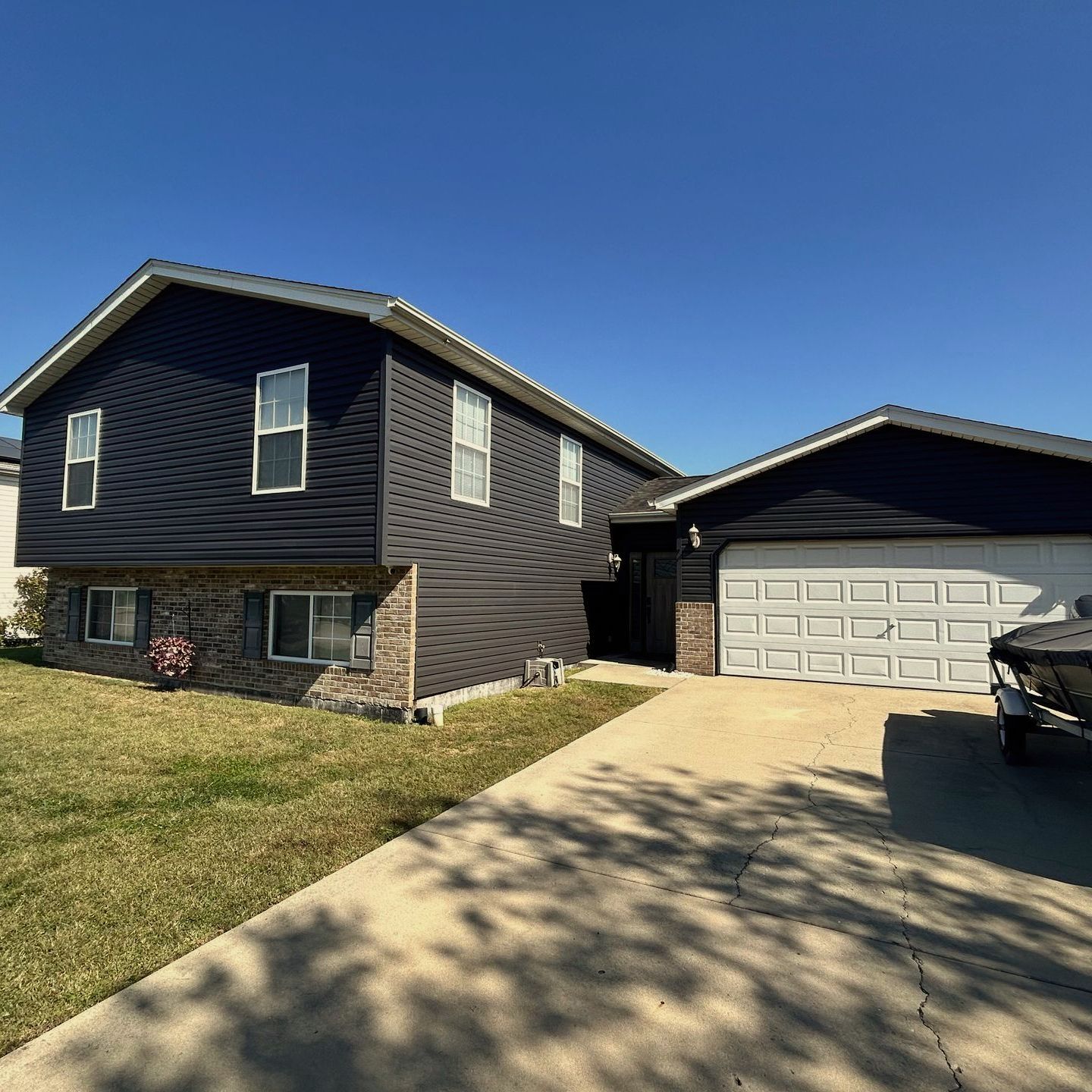 Photo of Fast Track Contracting vinal project completed