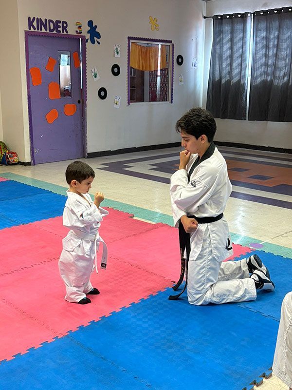 GUARDERÍA MUNDO DE PEQUES