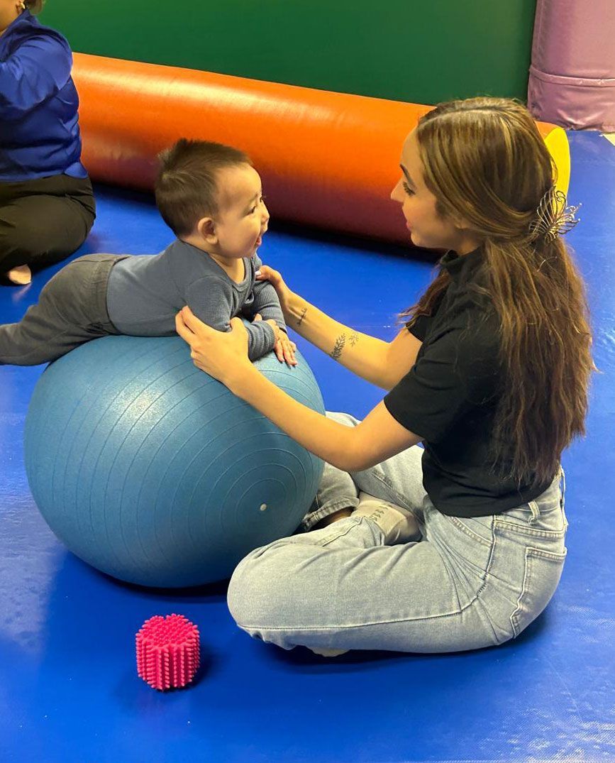 GUARDERÍA MUNDO DE PEQUES