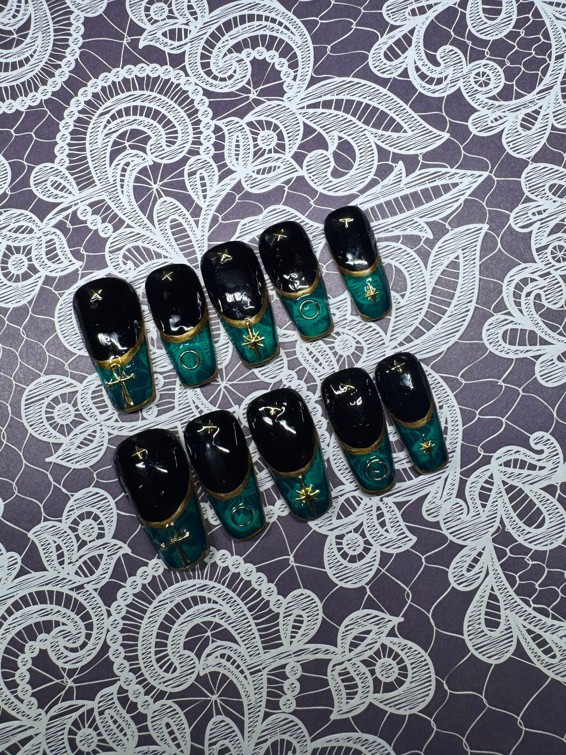 Viridescent glass press-on nail set