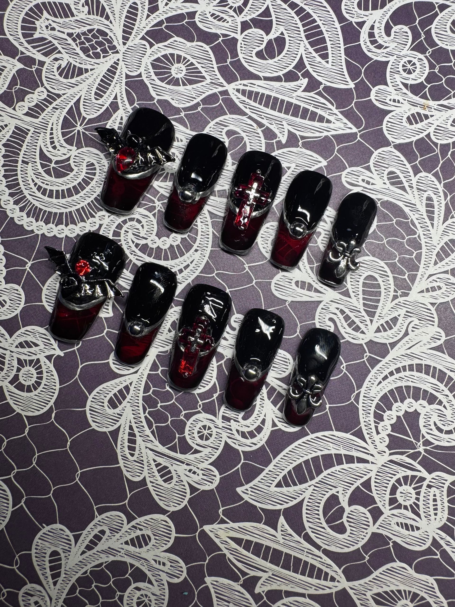 Scarlet glass press on nail set