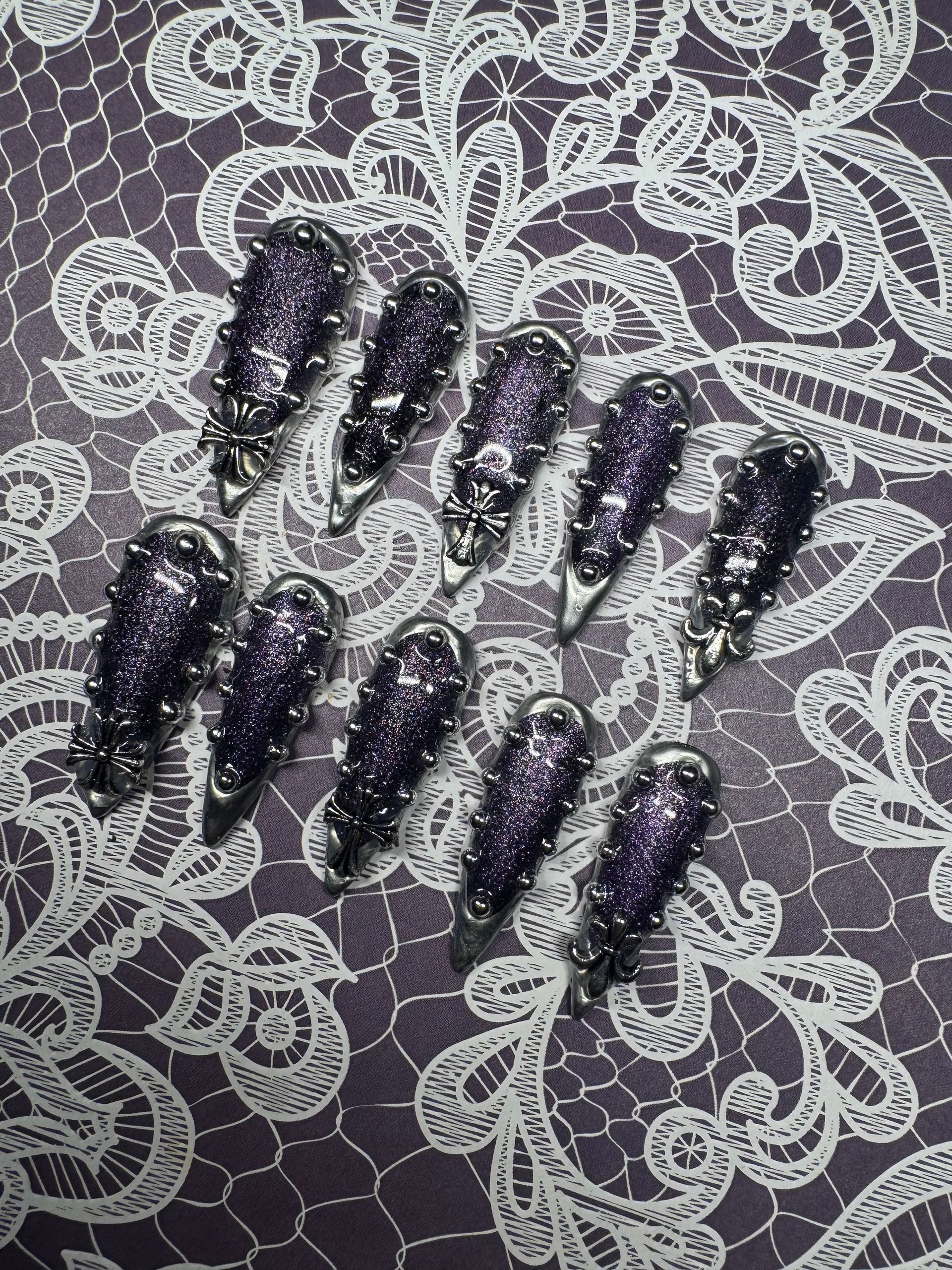 Metallic Lilac press-on nail set