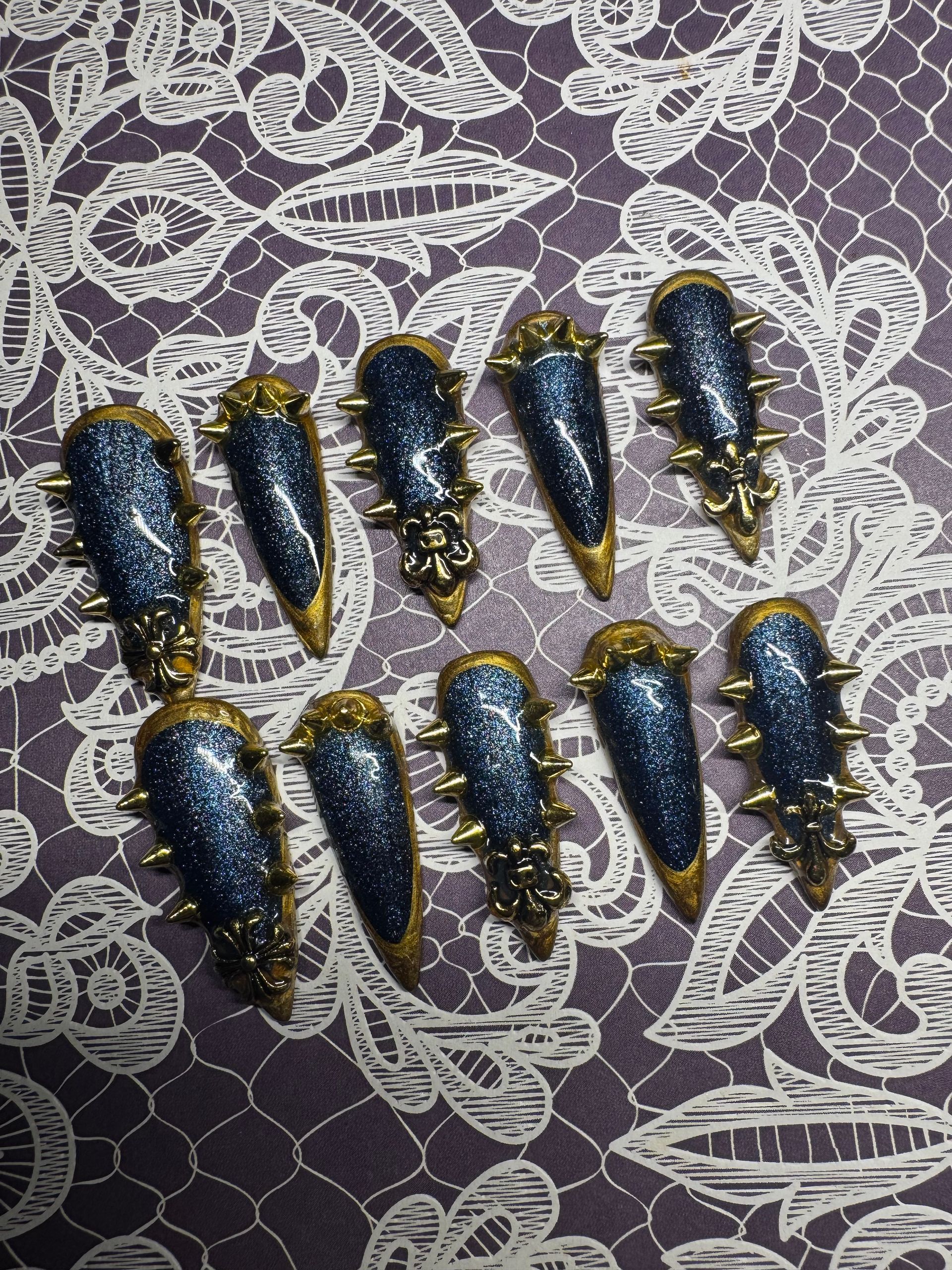 Gilded indigo press-on nail set