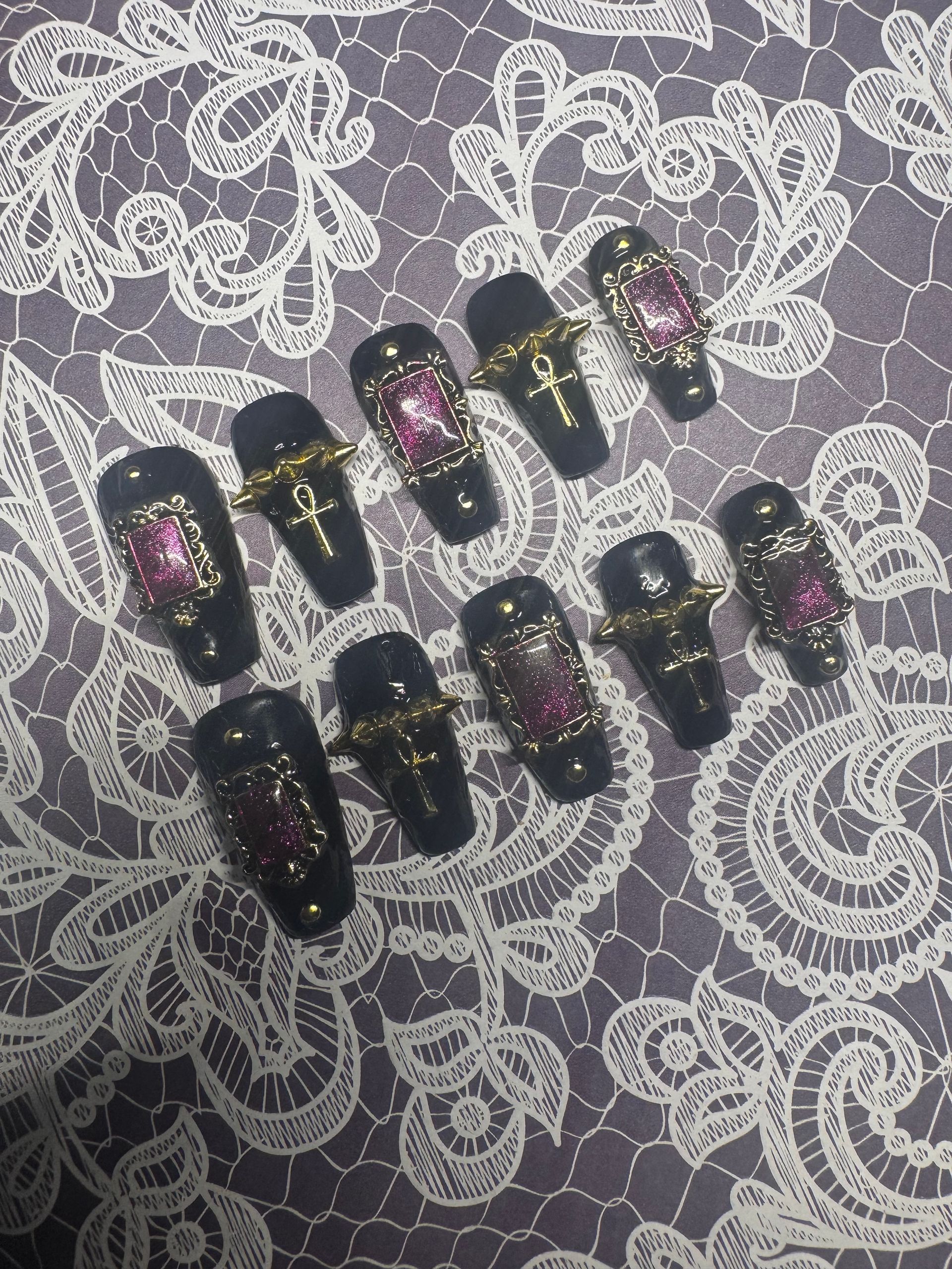 Rosy gold frames press on nail set