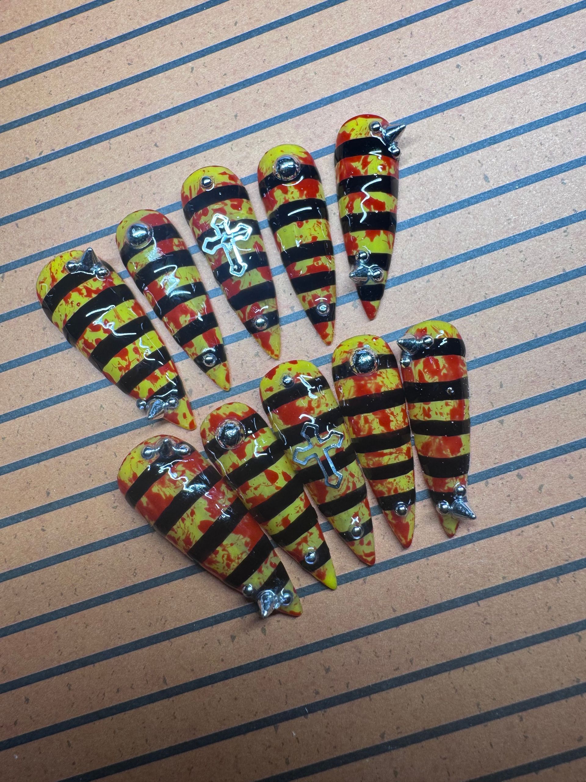 Killed Bill press-on nail set