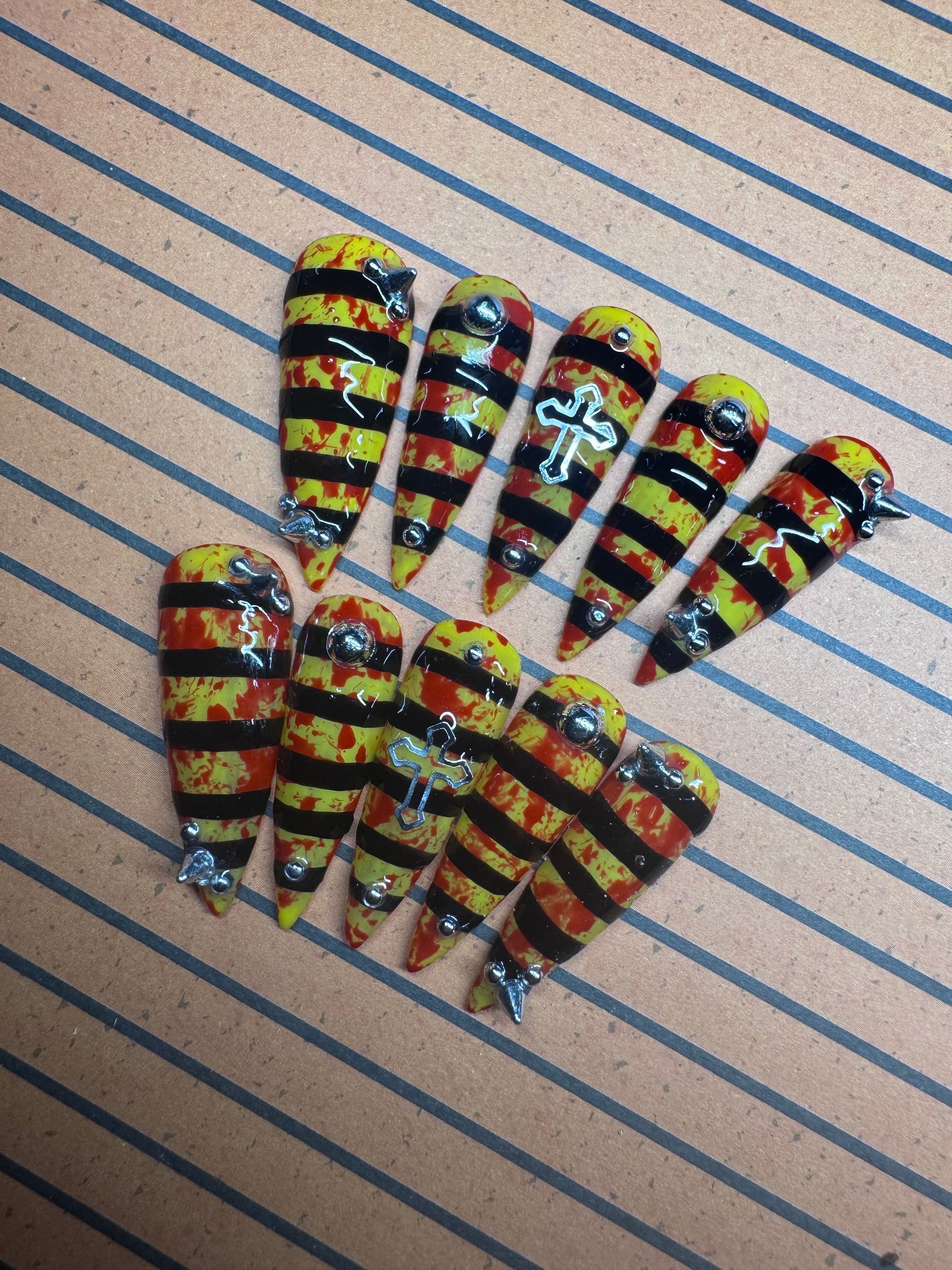 Killed Bill press-on nail set