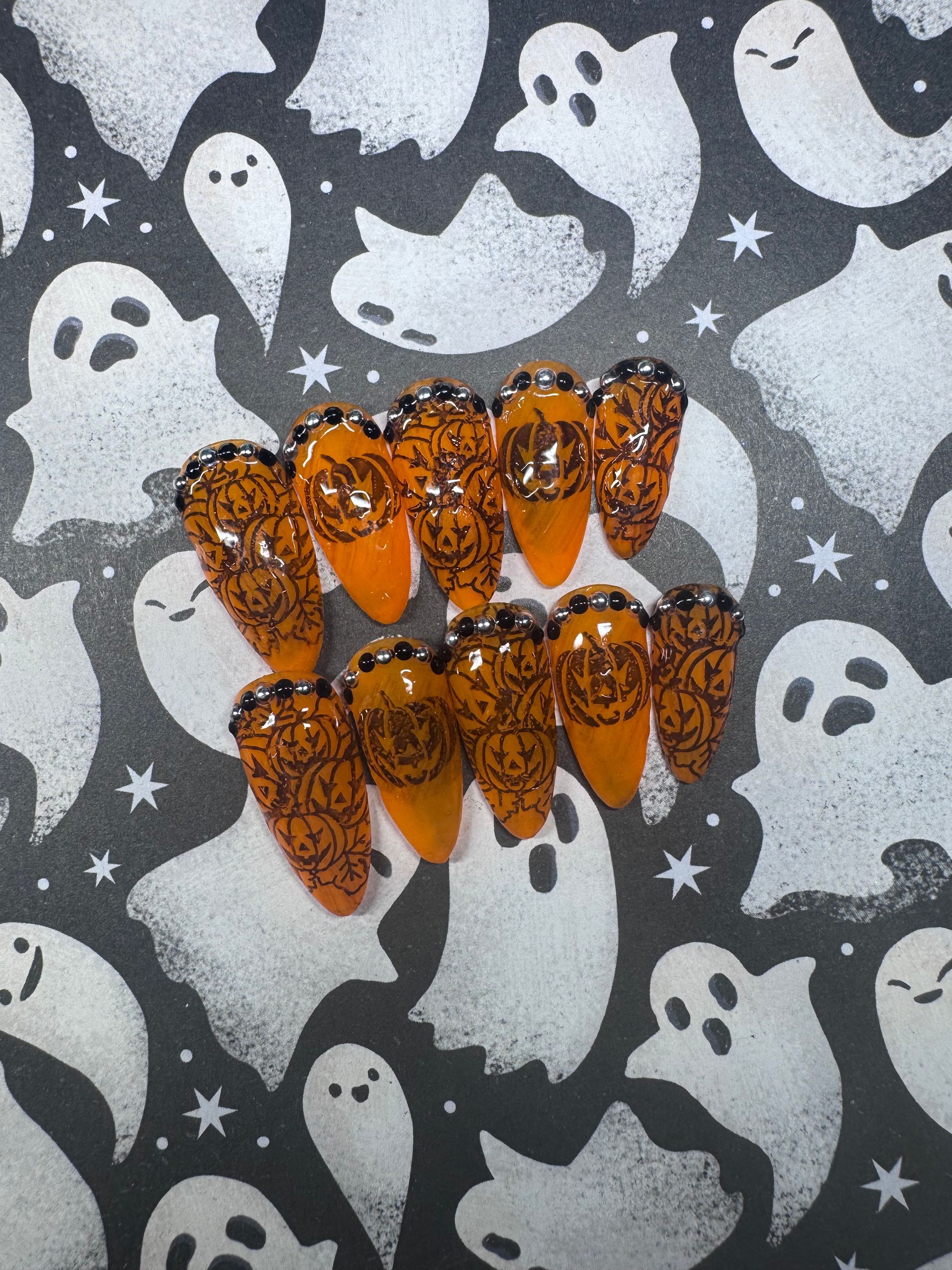 Pumpkin shadow patch press-on nail set