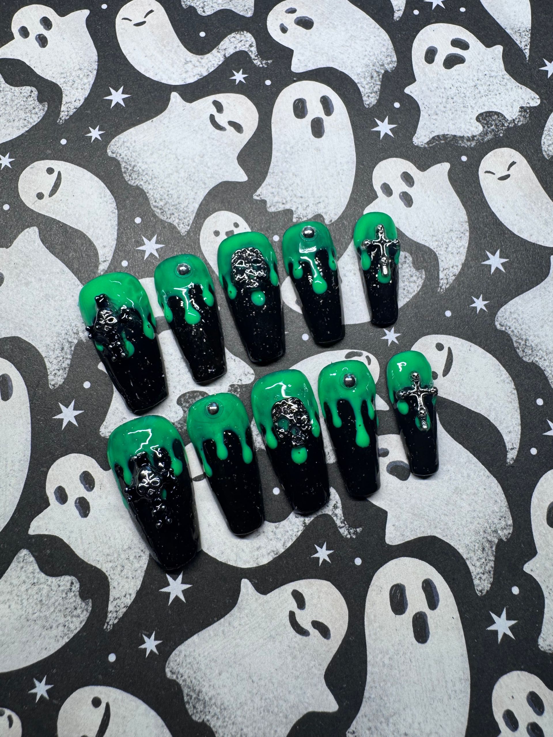 Neon slime press-on nail set