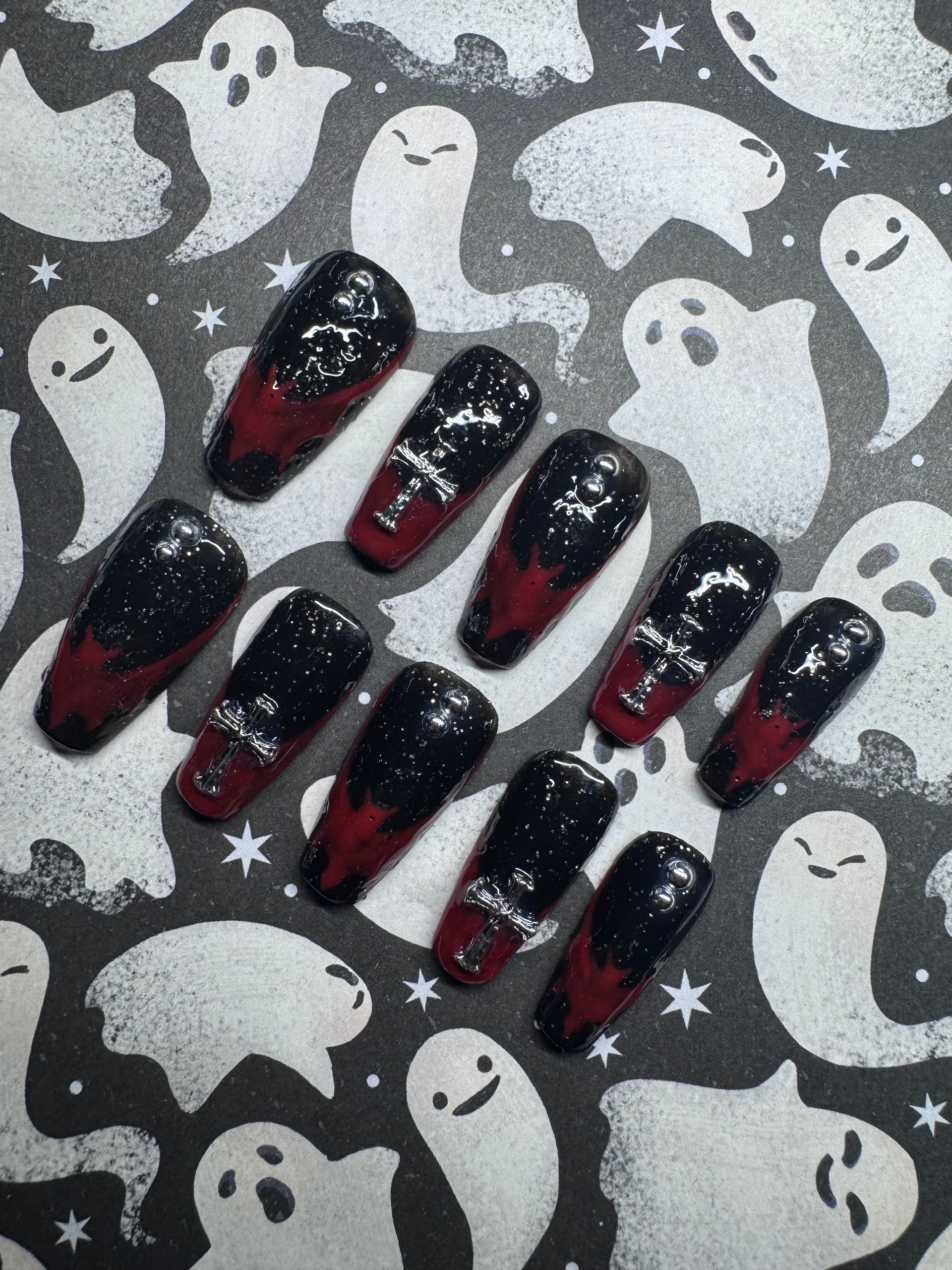 Gothic red bats press-on nail set