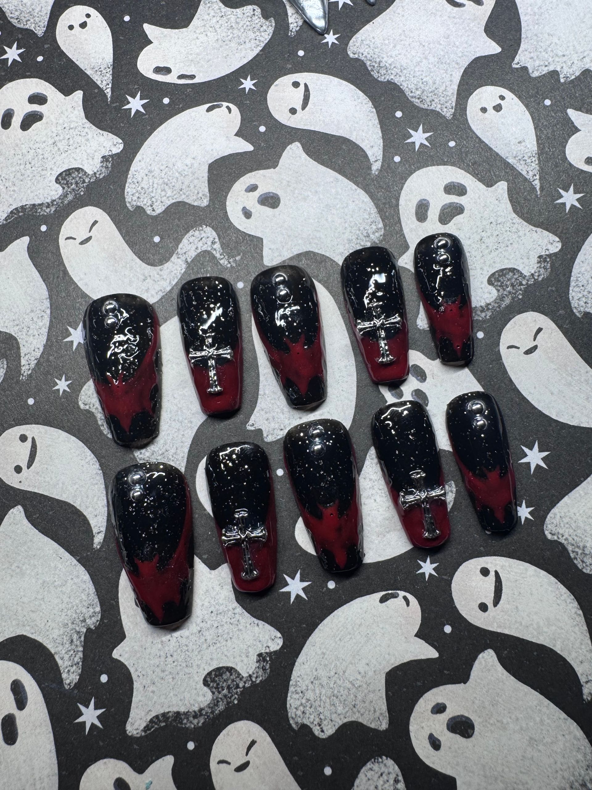 Gothic red bats press-on nail set