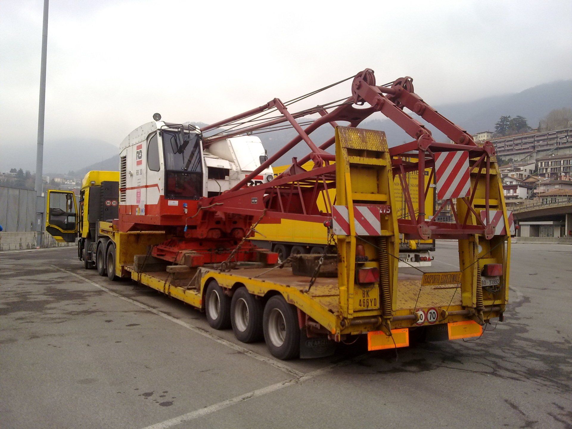 Autotrasporto di macchinari industriali