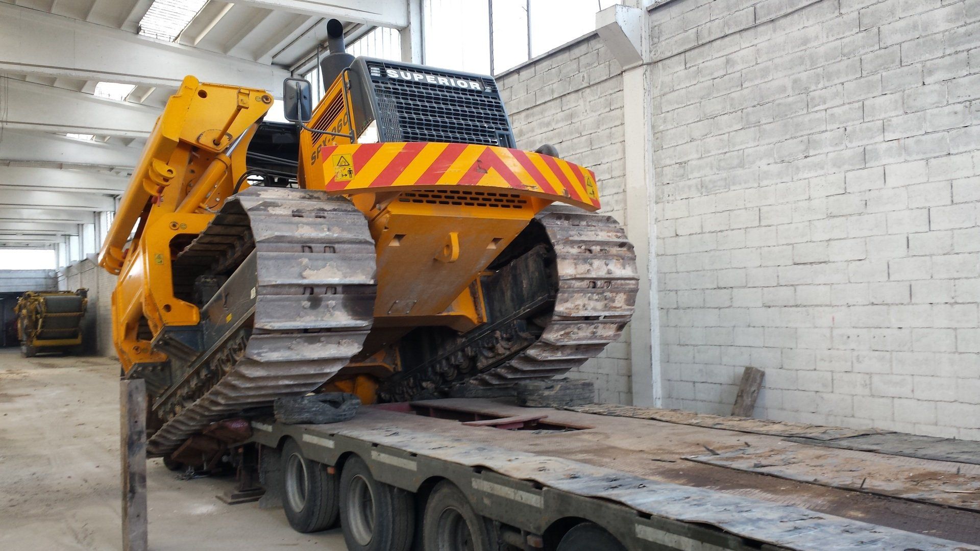 Servizio trasporto macchina operatrice